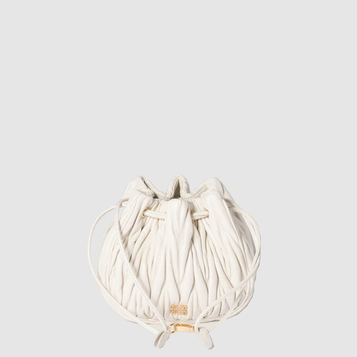 ミュウミュウレディースマトラッセ・ナッパレザーパウチb10130