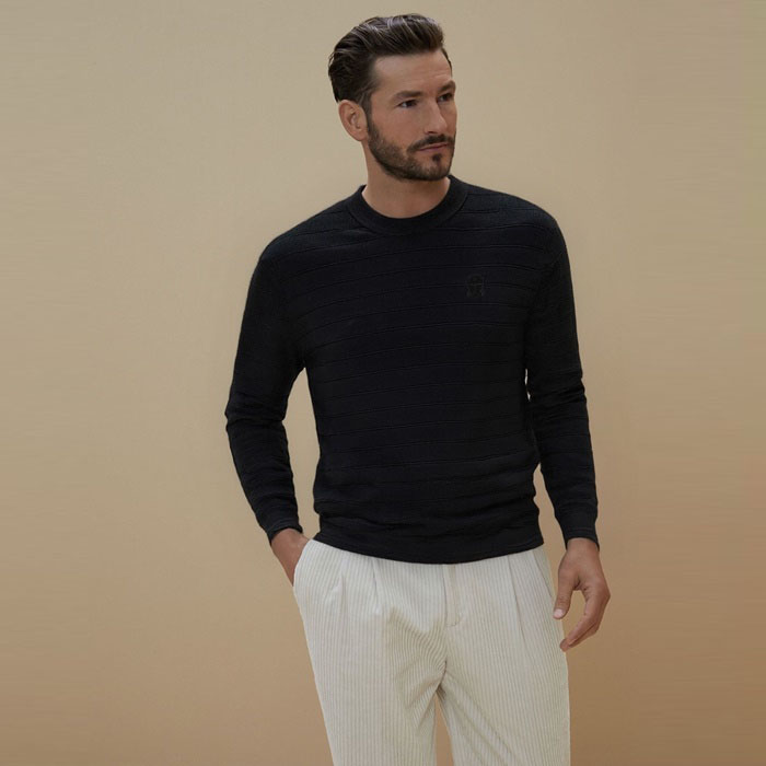 ブルネロクチネリメンズラウンドニットc8736