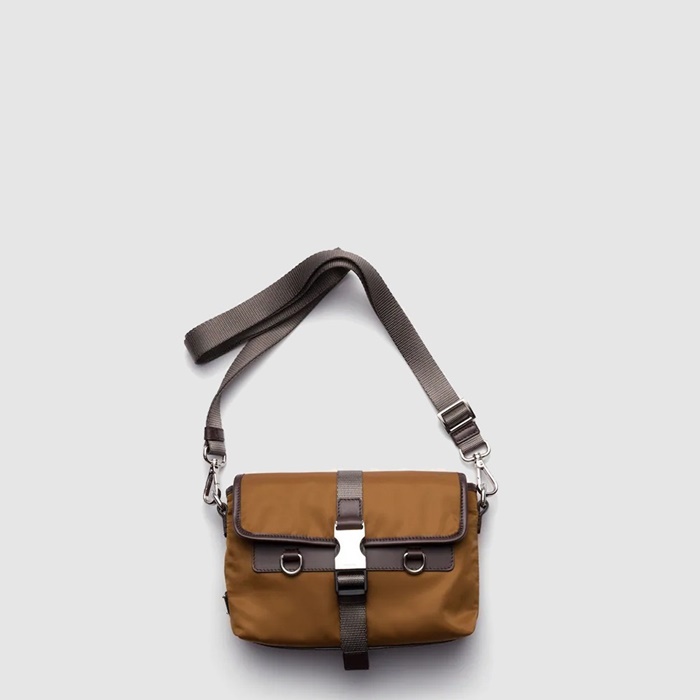 プラダメンズスマートフォンケース2T071b11771