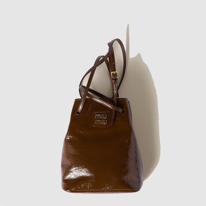 ミュウミュウレディースナフロックパウチb11827