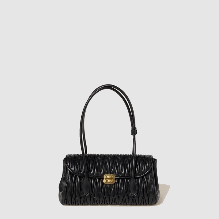 ミュウミュウレディースマトラッセレザーショルダーバッグb12009