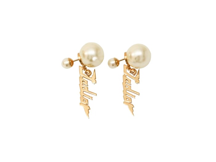 ディオールレディーストライバルピアスc6185