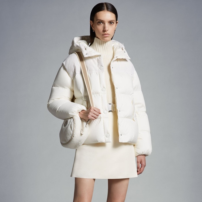 モンクレールレディースダウンパディングc12341