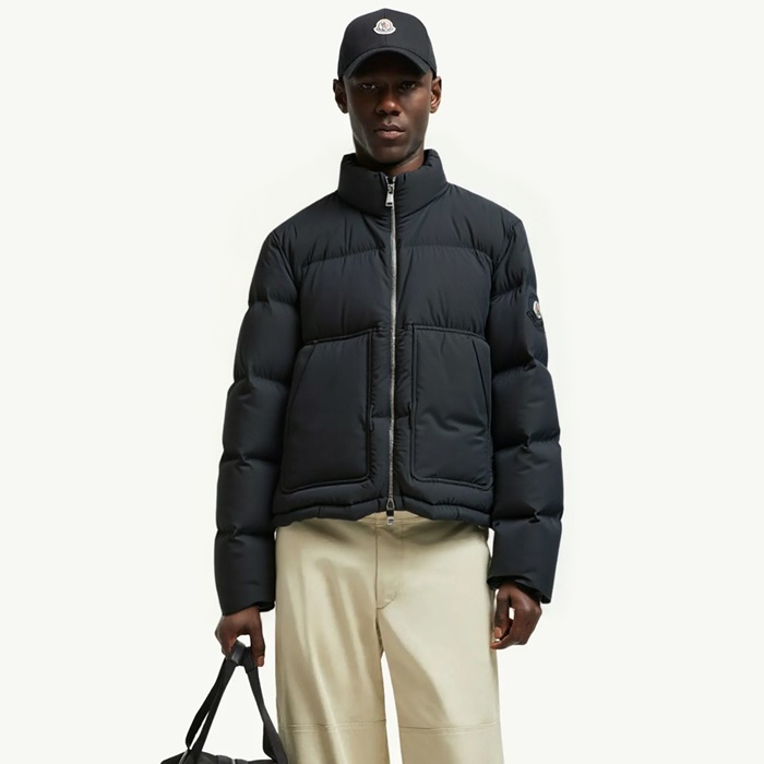モンクレールメンズダウンパディングc12369