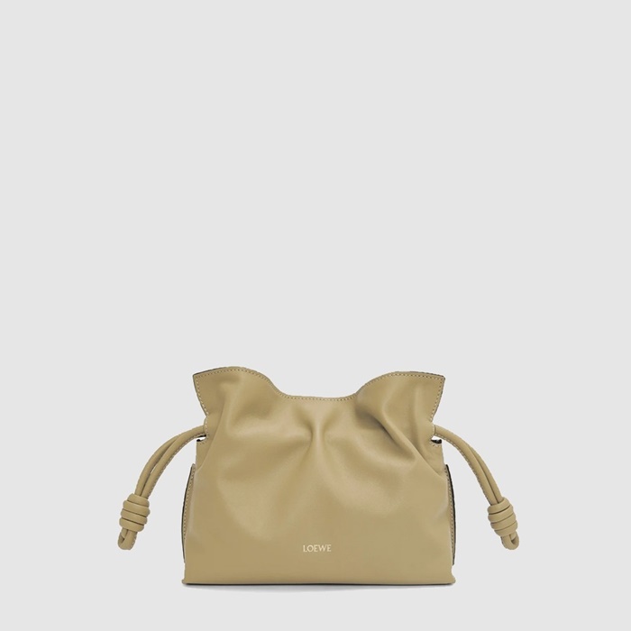 ロエベレディースミニフラメンコクラッチバッグb12193