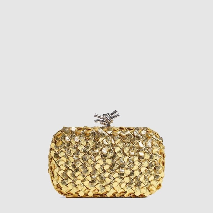 ボッテガヴェネタレディースノットパウチb12649