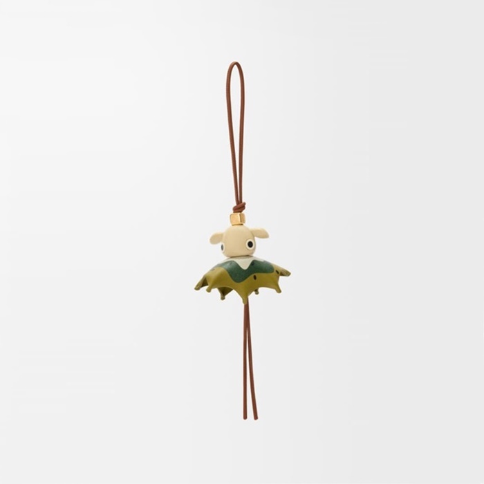 ロエベユニセックスキウイパズルチャームc6351