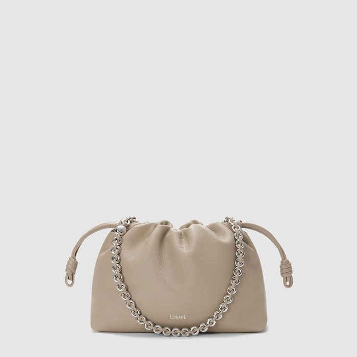 ロエベレディースミディアムフラメンコパルスb12810