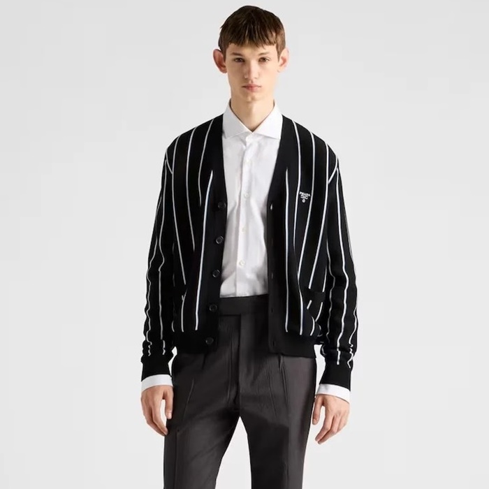 プラダメンズネックカーディガンc12755