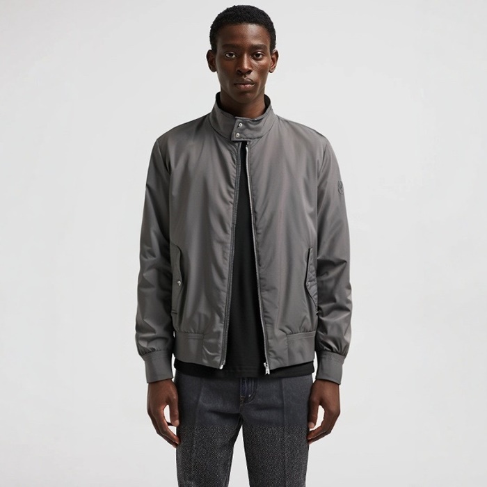 モンクレールメンズダウンジャケットc13193