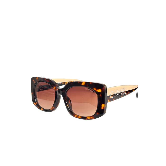 シャネルレディースイニシャルサングラスc6857