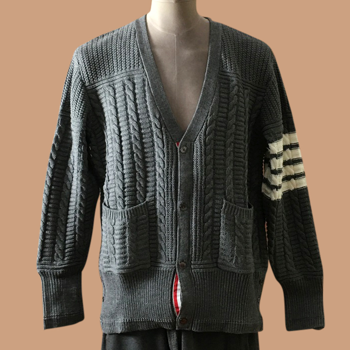 トムブラウンユニセックス トレンディ Vネック カーディガン  Size グレー