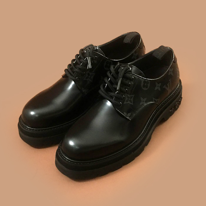 ルイヴィトンメンズレザービジネス/ドレスブラック