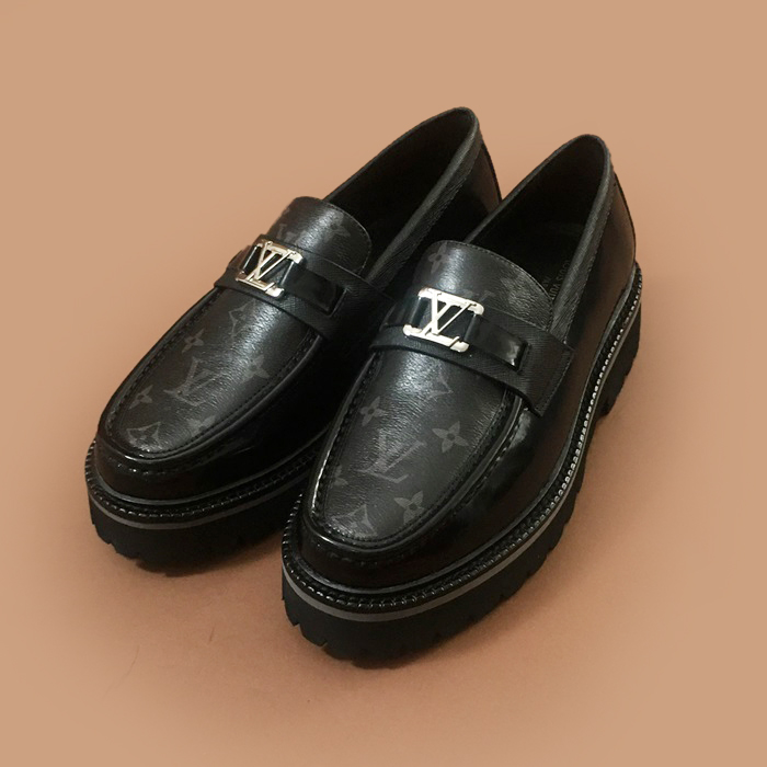 ルイヴィトンメンズ レザーローファーブラック