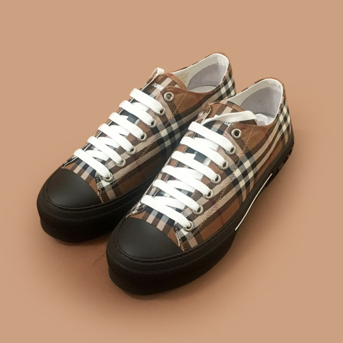 バーバリーユニセックスレザースニーカー,Sizeブラウン