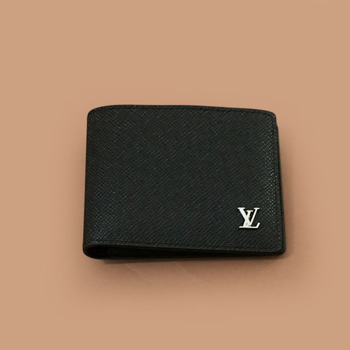 ルイヴィトンメンズレザー二つ折り財布 ブラック