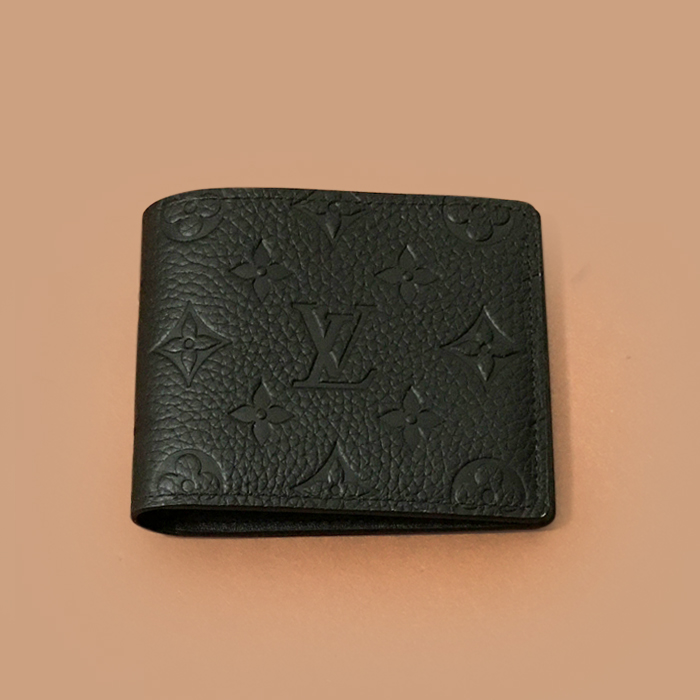 ルイヴィトンメンズレザー二つ折り財布 ブラック