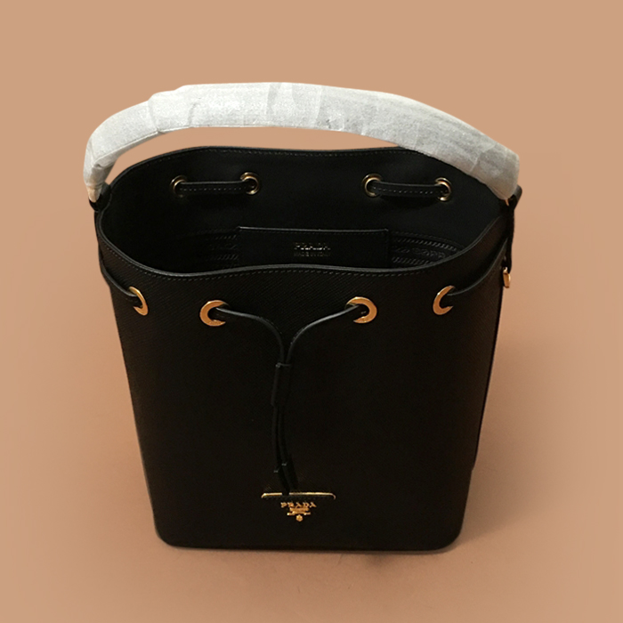 プラダ LOGO トートショルダーバッグ 26cm,ブラック