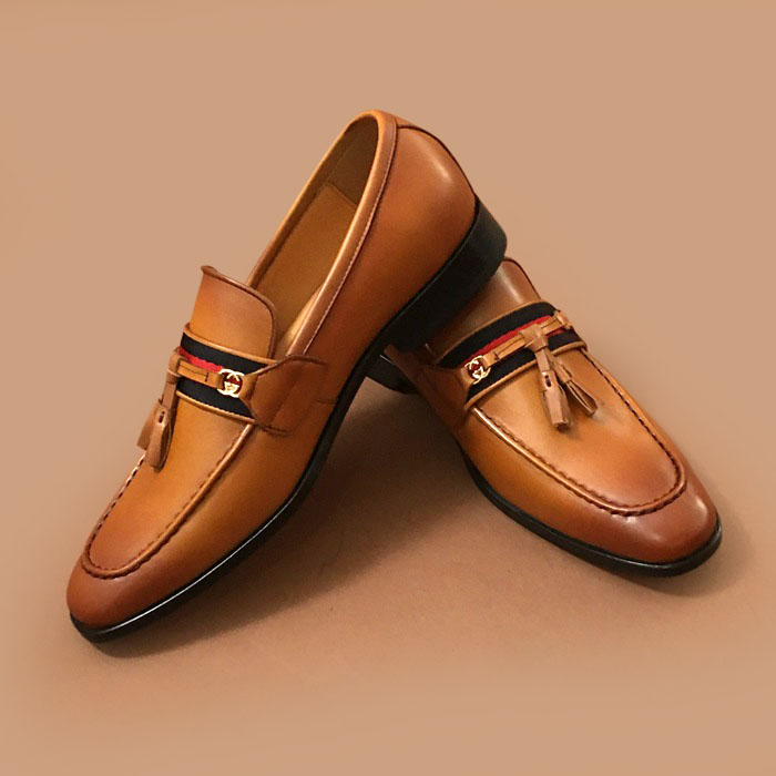 グッチメンズ レザーローファーブラウン