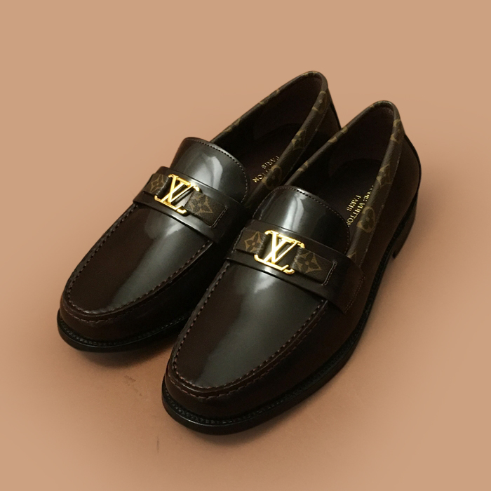 ルイヴィトンメンズ レザーローファーブラック