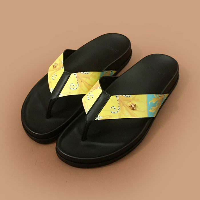 ヴェルサーチェ メンズ クラシック  スリッパ  ブラック