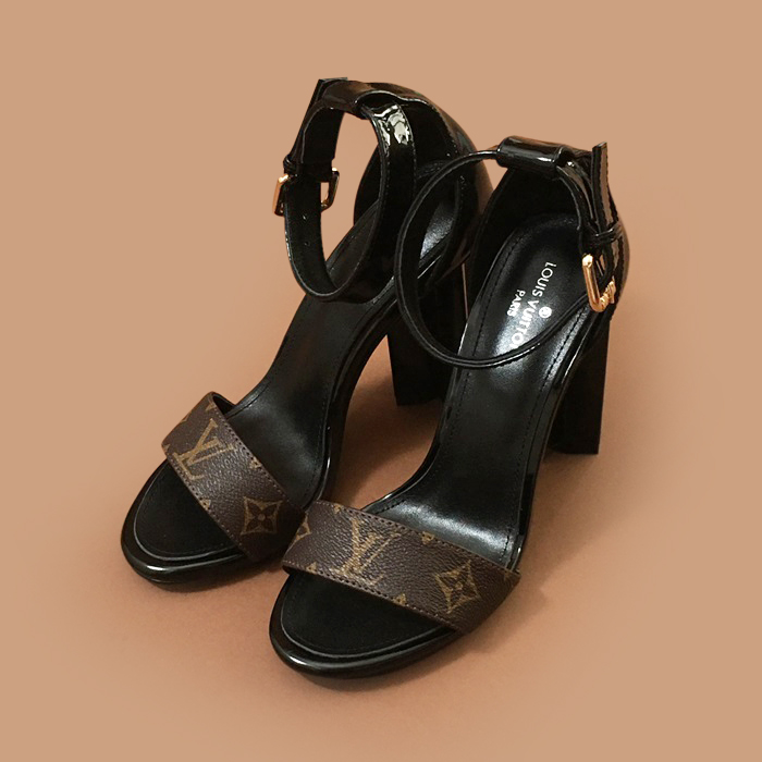 ルイヴィトンレディースレザーヒールブラック