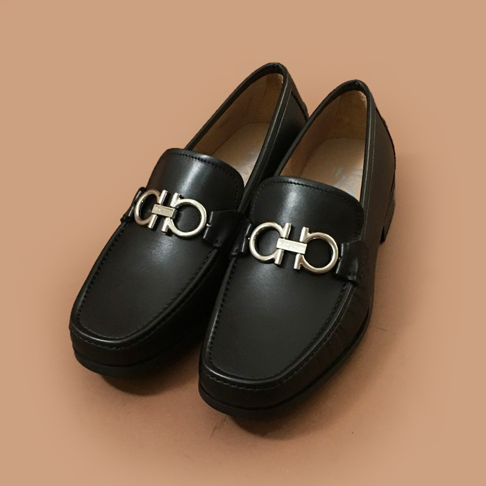 グッチメンズ レザーローファーブラック