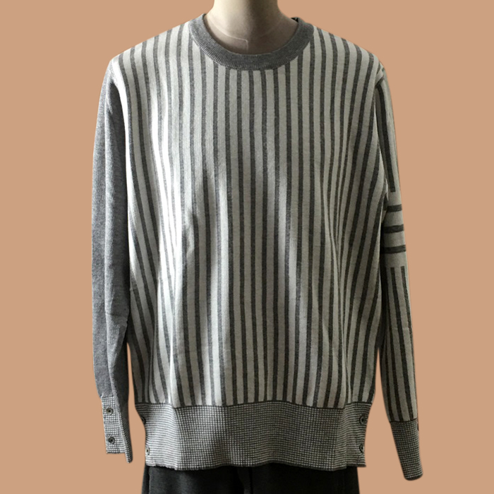  - トムブラウンメンズ ストラップ クルーネック ウール セーター Size(s - xl).グレー