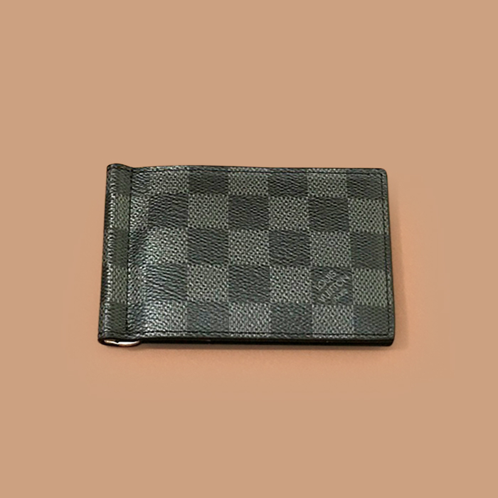 ルイヴィトンメンズレザー二つ折り財布 ブラック