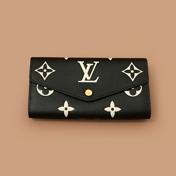 ルイヴィトンレディースレザー二つ折り財布 ブラック
