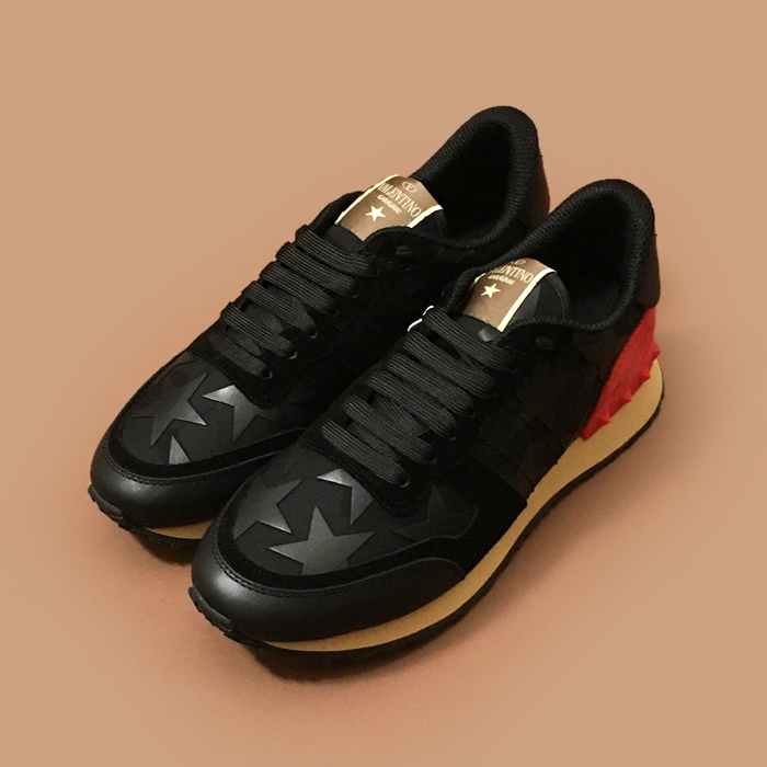 ヴァレンティノ メンズ トレンディ ブラック スニーカー - 