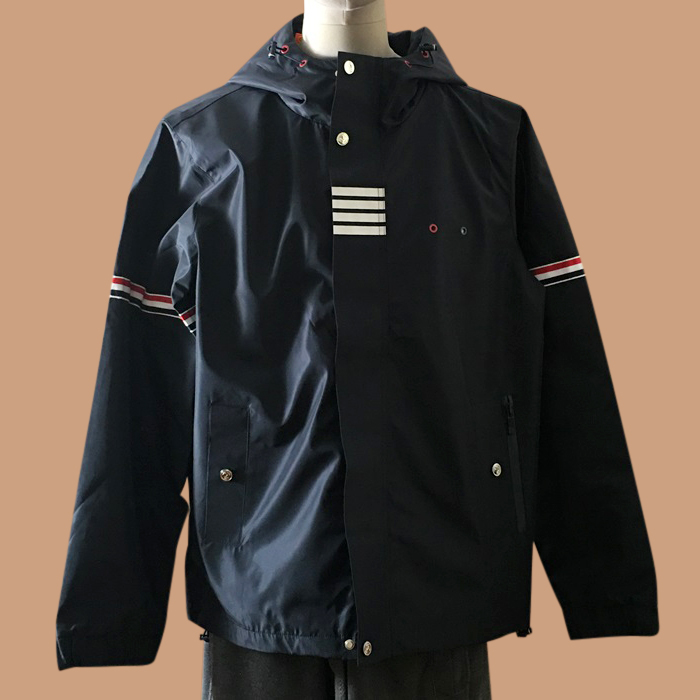 トムブラウン メンズ ブラック ジャケット - s