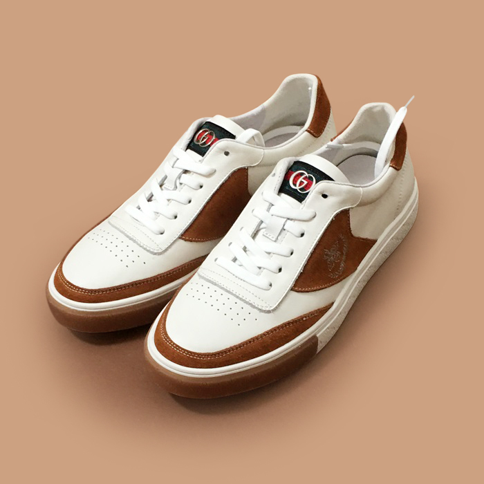    - グッチメンズレザースニーカー,Sizeホワイト