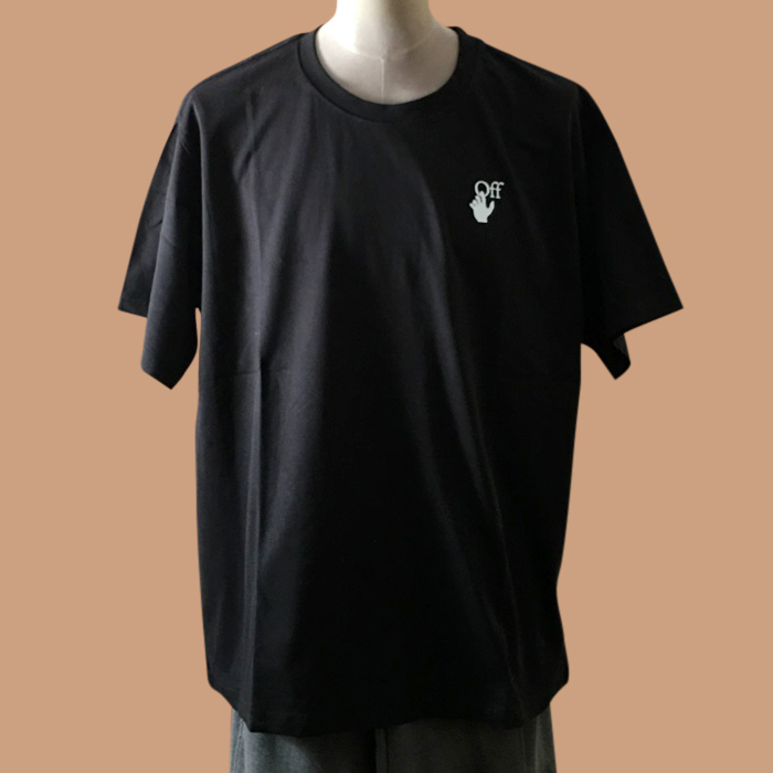 オフホワイト ユニセックス モダン ブラック 半袖Tシャツ -