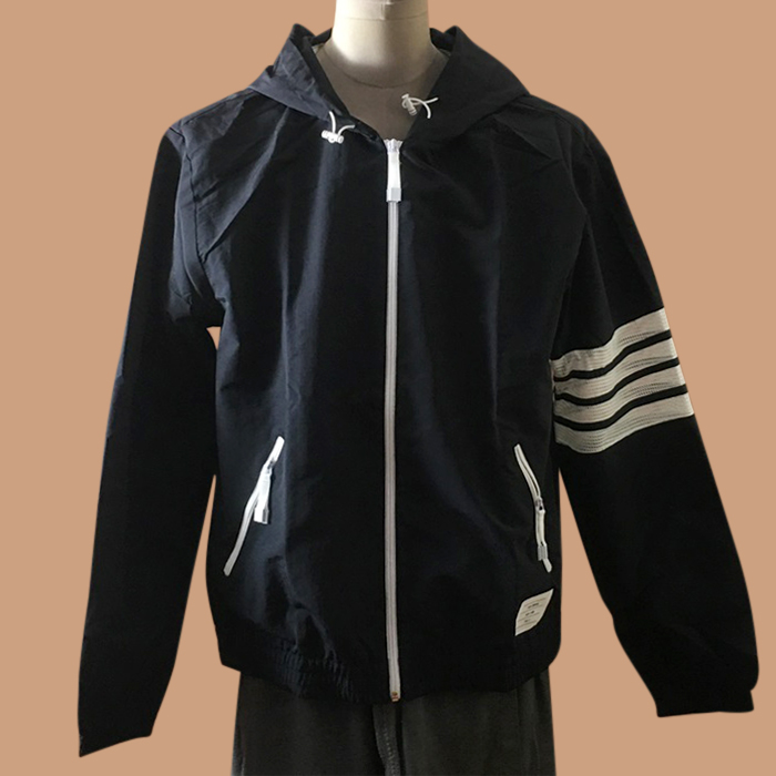 トムブラウン メンズ クラシック ブラック ジャケット - s