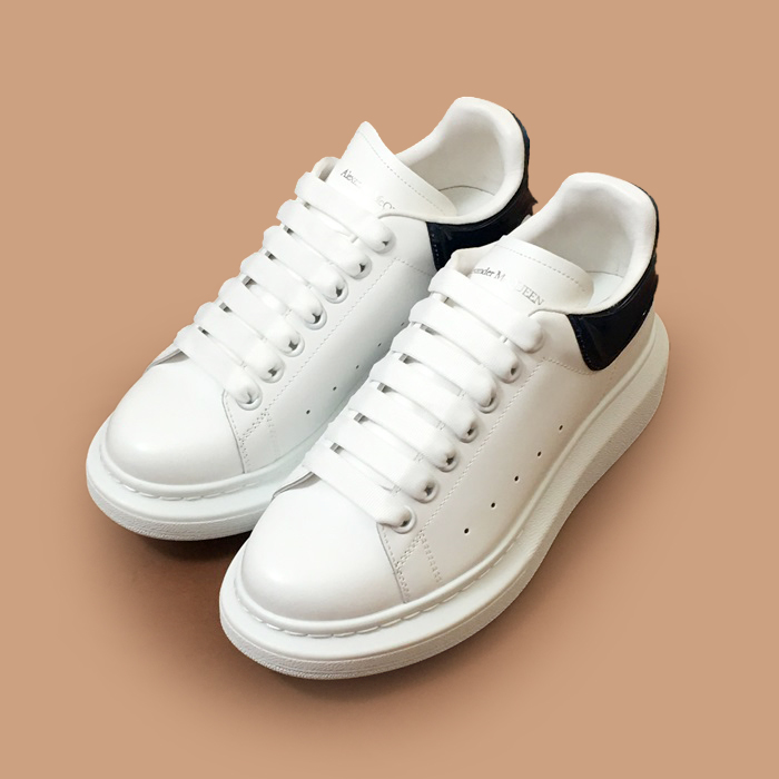 アレキサンダーマックイーン ユニセックス ブラック スニーカー -