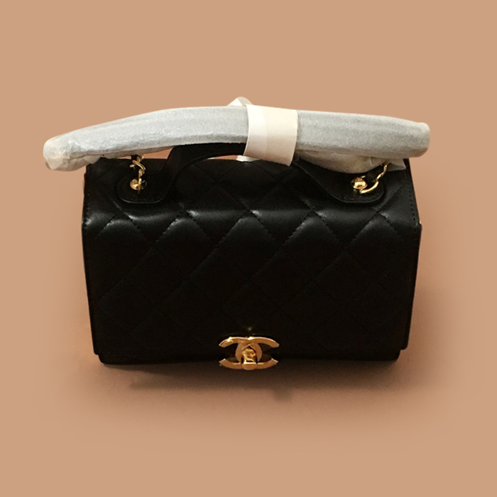 シャネルレディース ブラック ショルダーバッグ - 