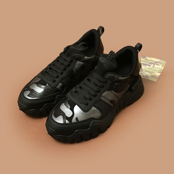 ヴァレンティノ ユニセックス ブラック スニーカー -