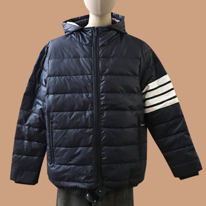  - トムブラウン  メンズ クラシック ダウン パディング Tho01115x.Sizeネイビー