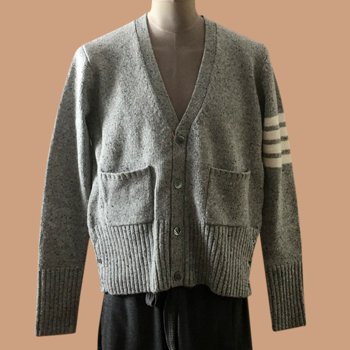 トムブラウン メンズ Vネック グレー カーディガン - Gray 