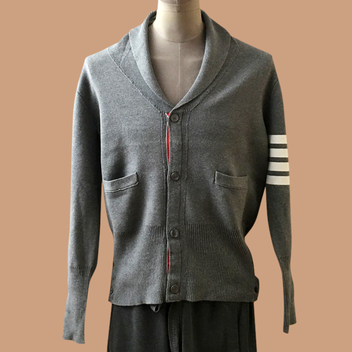 トムブラウン メンズ Vネック グレー カーディガン - Gray  - thom0665x