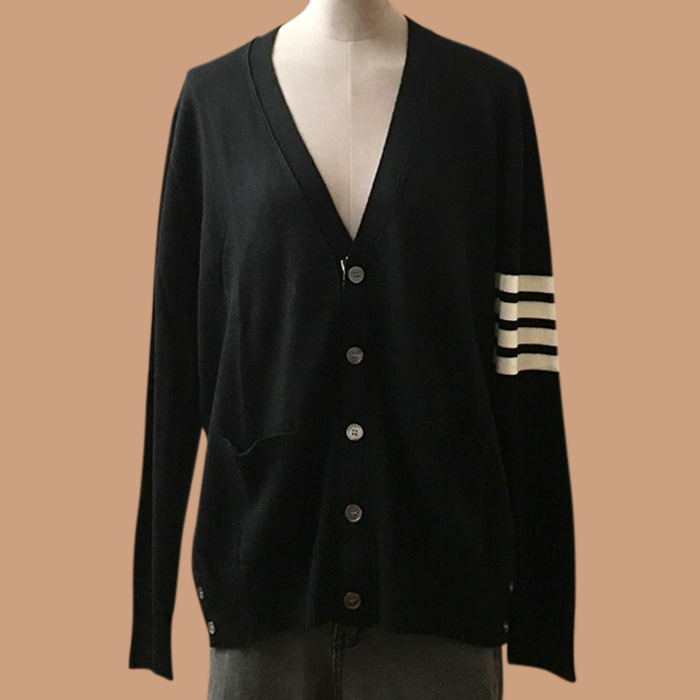 トムブラウン メンズ Vネック ブラック カーディガン -  - thom0610x