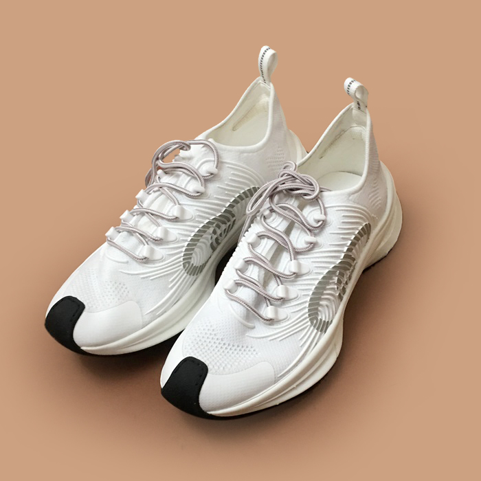 グッチ メンズ クラシック ホワイト スニーカー- White 