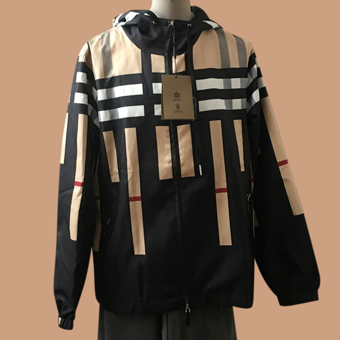 バーバリー メンズ ブラック ジャケット - s