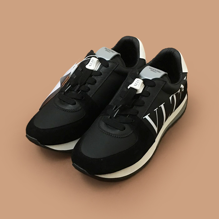 ヴァレンティノ メンズ モダン ブラック スニーカー -  