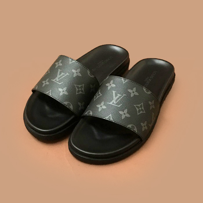 ルイヴィトン メンズ ブラック スリッパ -  