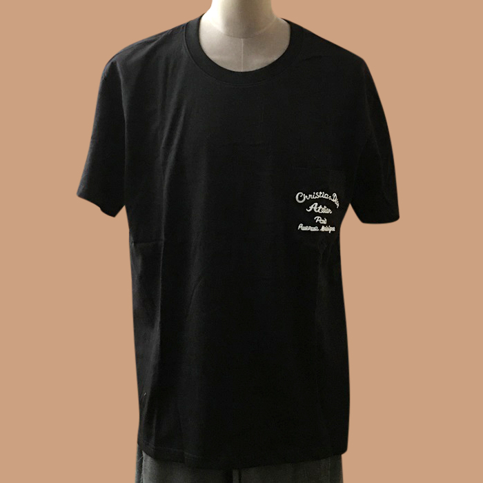 シャネルユニセックス クルーネック ブラック 半袖Tシャツ - Chanel