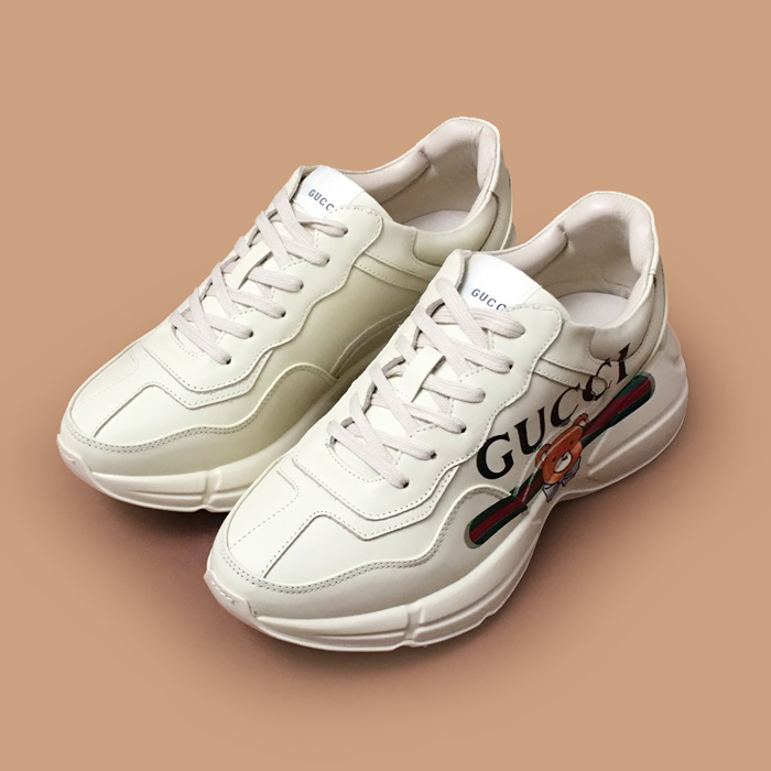  - グッチユニセックスレザースニーカーホワイト