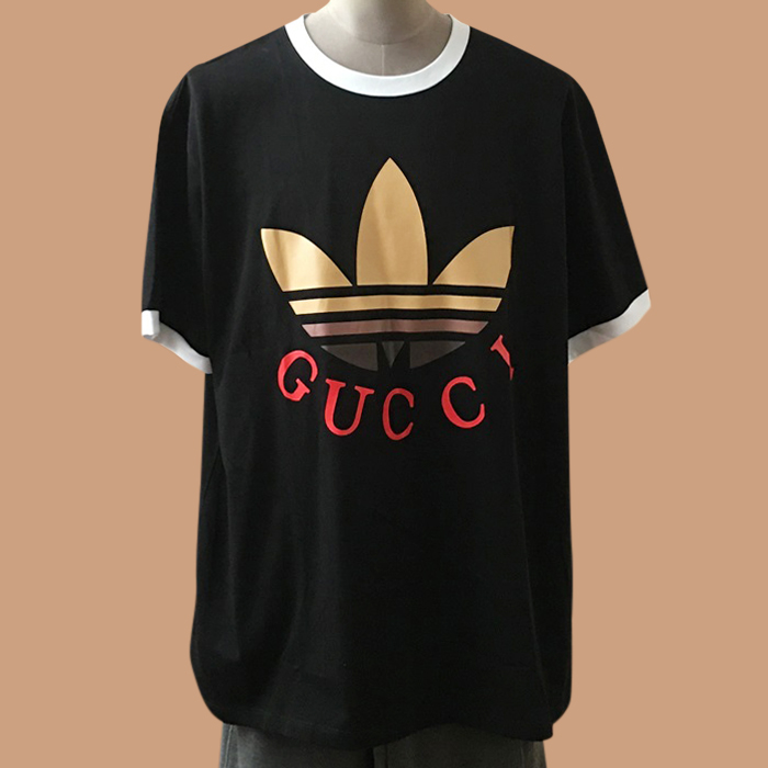 グッチ ユニセックス ブラック クルーネック 半袖Tシャツ -Short sleeved 