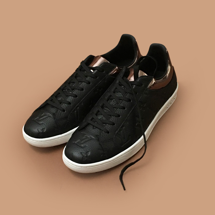 ルイヴィトン メンズ ブラック スニーカー -  